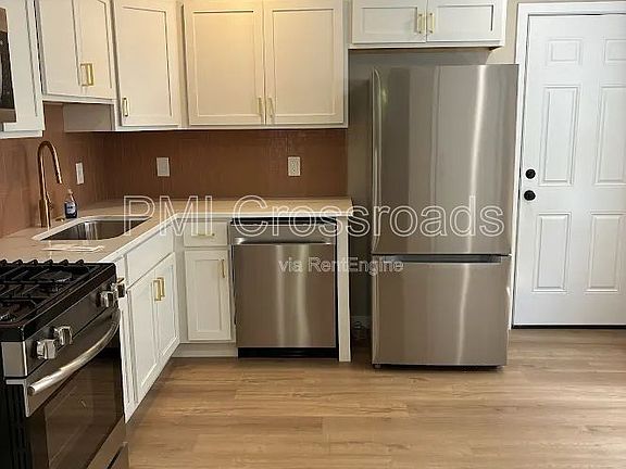 5th image of 1605 Winchester Ave #1