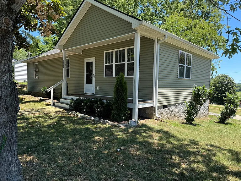 1000 Fleming St — Photo 3