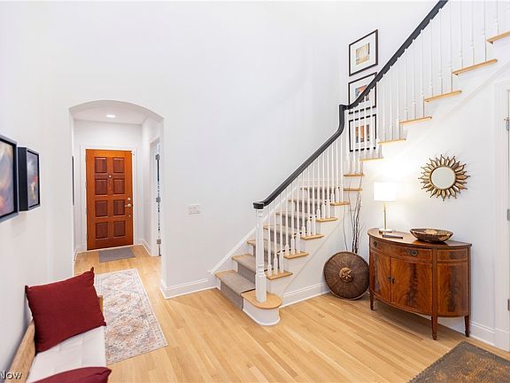4th image of 2499 Fairmount Blvd #9