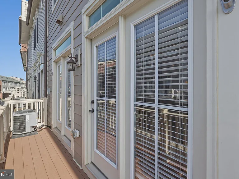 3589 Katherine Way — Photo 17