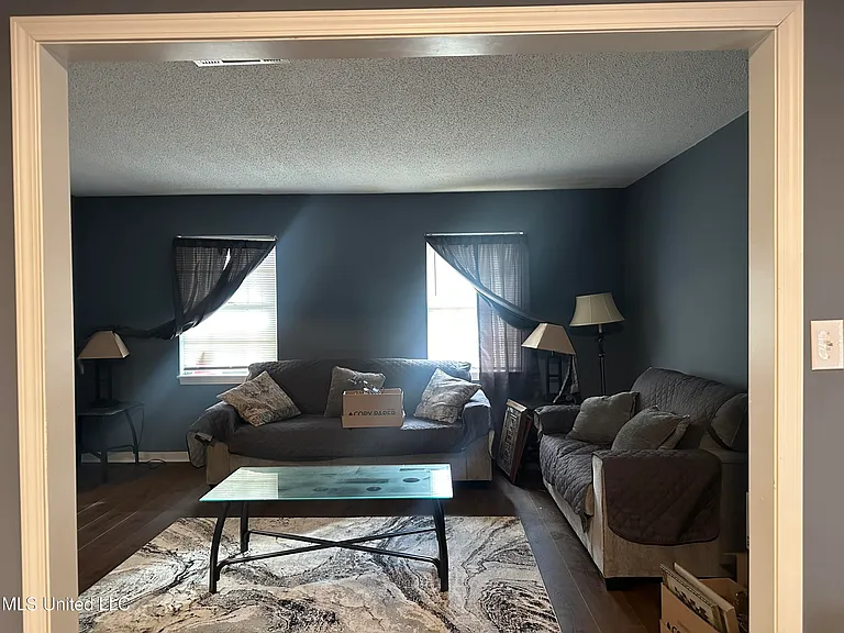 1156 Garden Park Dr — Photo 5