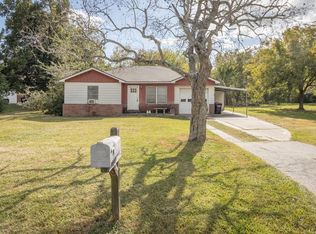 915 Cedar Bayou Rd, Baytown, TX 77520