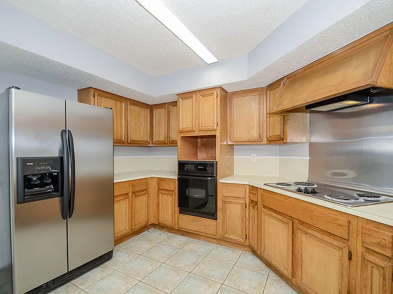 12722 Ashford Brook Dr — Photo 25