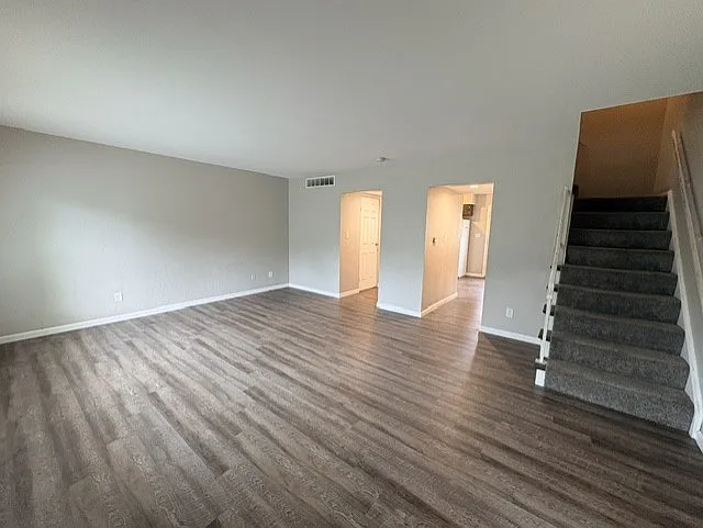 4508 S Park Dr — Photo 2