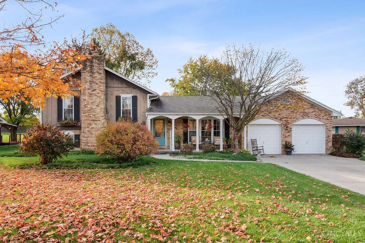 8697 Oriole Dr photo 1