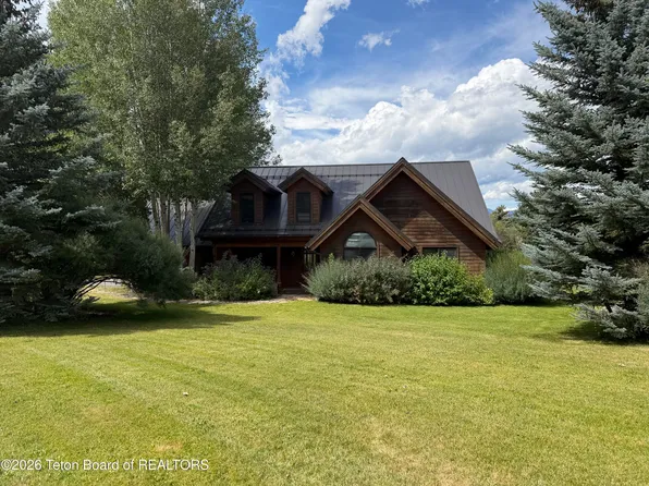 725 Palomino Dr, Jackson, WY 83001