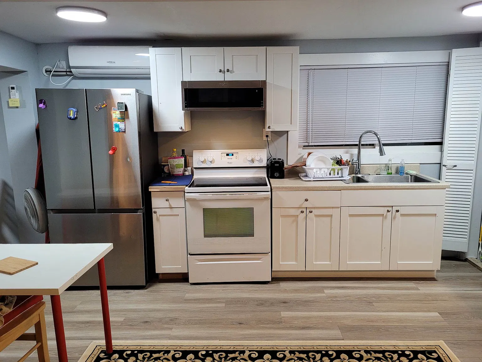 3 bed, 1150 sqft, $3,600 — Photo 3