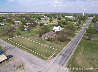 301 Main St, Geronimo, OK 73543