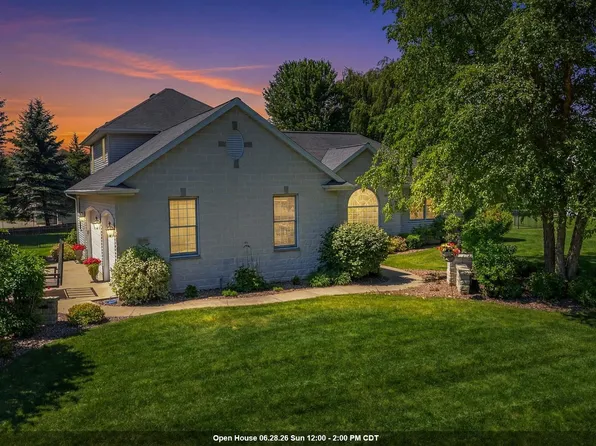 2706 Beechnut Dr, Oshkosh, WI 54904