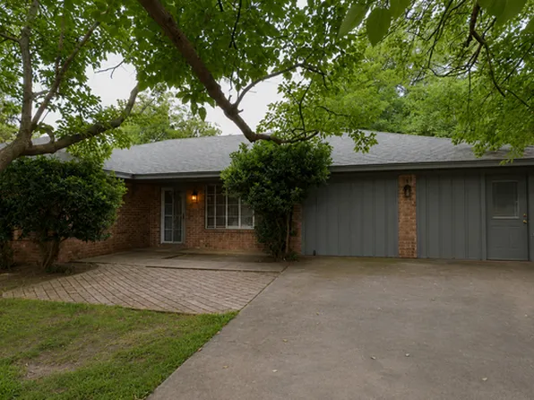 508 S Harrison St, Pilot Point, TX 76258