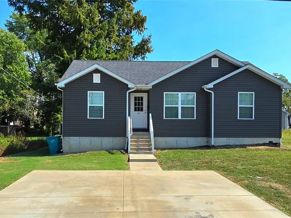 34 Olive St, Sullivan, MO 63080