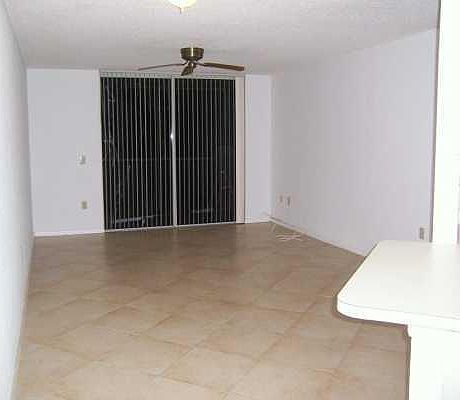 2nd image of 110 Fontainebleau Blvd APT 309
