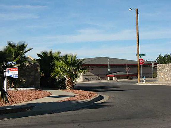 5th image of 7469 Plaza Redonda Dr