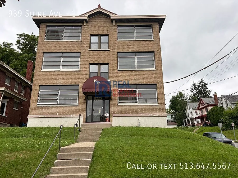 939 Suire Ave #1