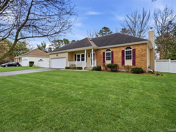 2nd image of 33 Timber Ridge Drive