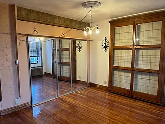 211 41st Street, #1/2