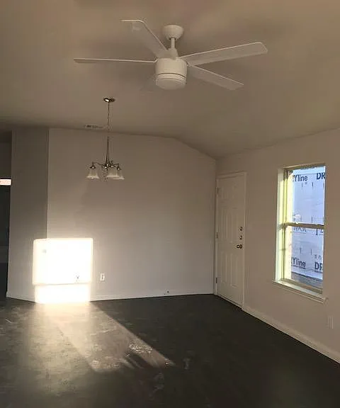 600 Circle Diamond Cv — Photo 1