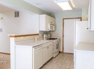 9540 Rainsford Dr, Huntley, IL 60142