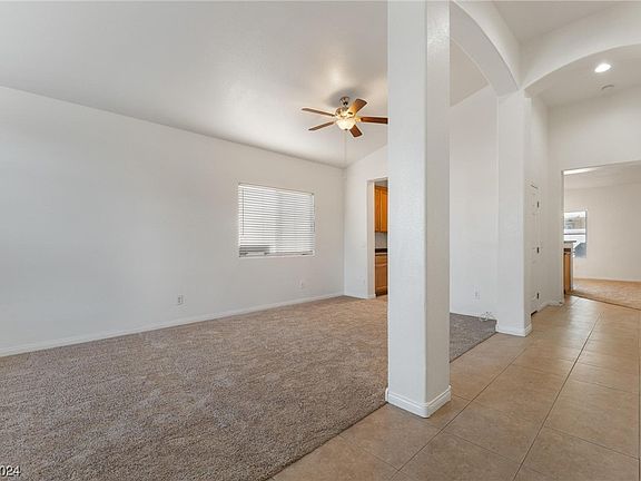 4th image of 5328 Sweet William St