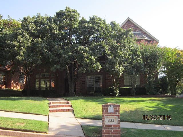 1st image of 832 Fox Tail Dr