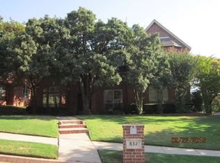832 Fox Tail Dr, Edmond, OK 73034