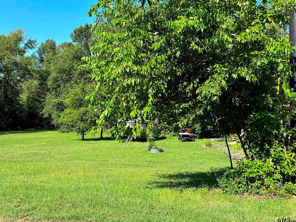 2nd image of Royal Forest Dr