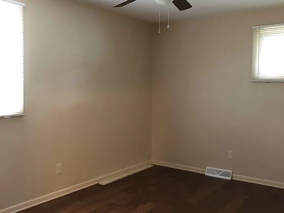 3rd image of 6066 Glenhaven Dr