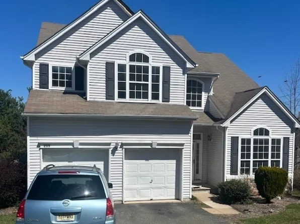 209 Winding Hill Dr, Hackettstown, NJ 07840