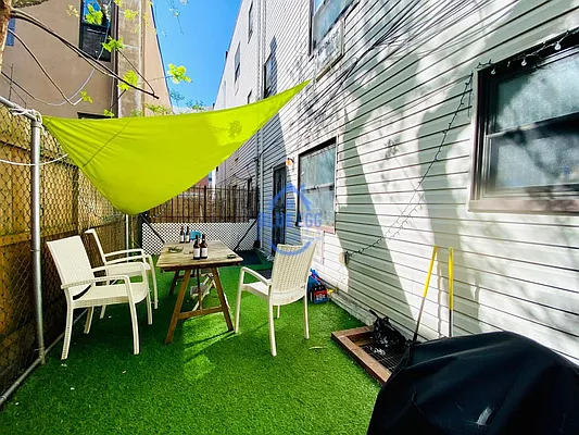 Rented by Blue Egg Realty Corp | media 18