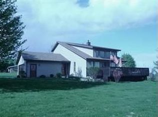 10905 N Kennedy Hill Rd, Byron, IL 61010