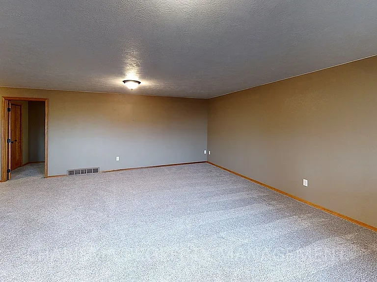 Horizon Properties — Photo 53