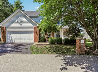 1915 Walden Pond Ct, Chesterfield, MO 63005