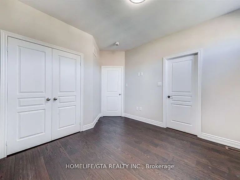 112 Elderslie Cres — Photo 33