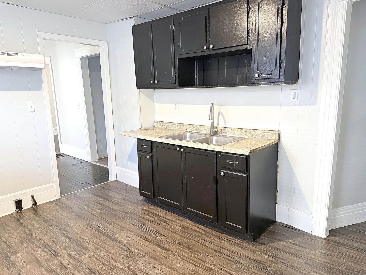 4 bedroom, House — Photo 4