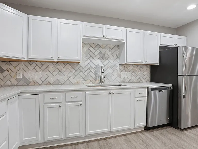 2308 Devonshire Dr #A — Photo 7