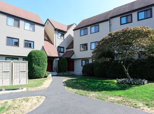 3 Seir Hill Rd #D4, Norwalk, CT 06851