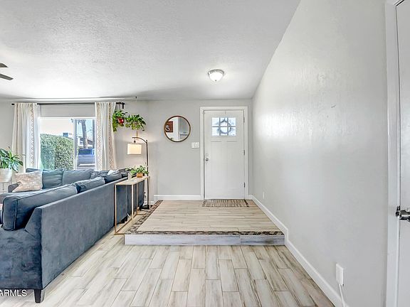 4th image of 11836 N 45TH Avenue