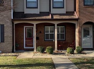 203 Windridge Dr, Collinsville, IL