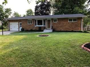 496 Hopkins Rd, Buffalo, NY 14221