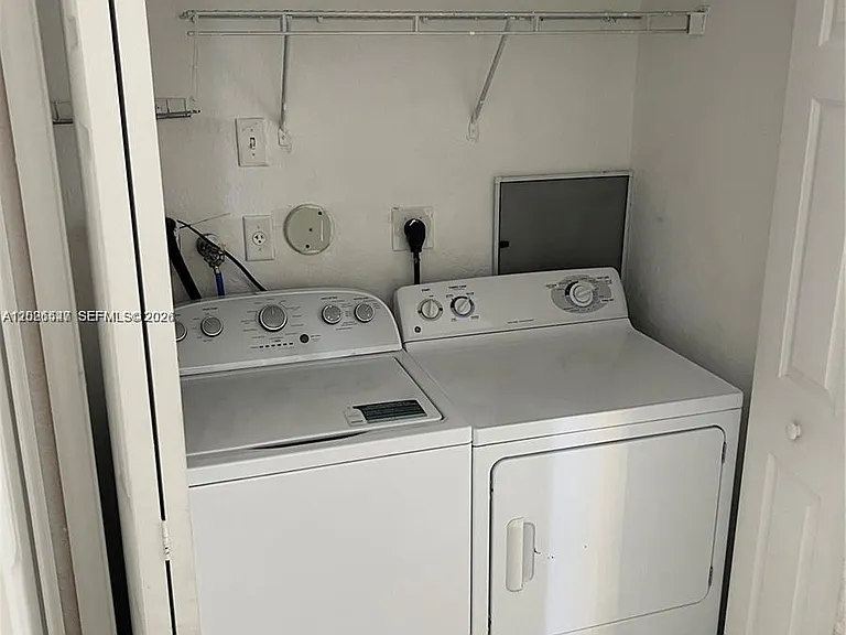 2910 SE 15th Rd #55 — Photo 5