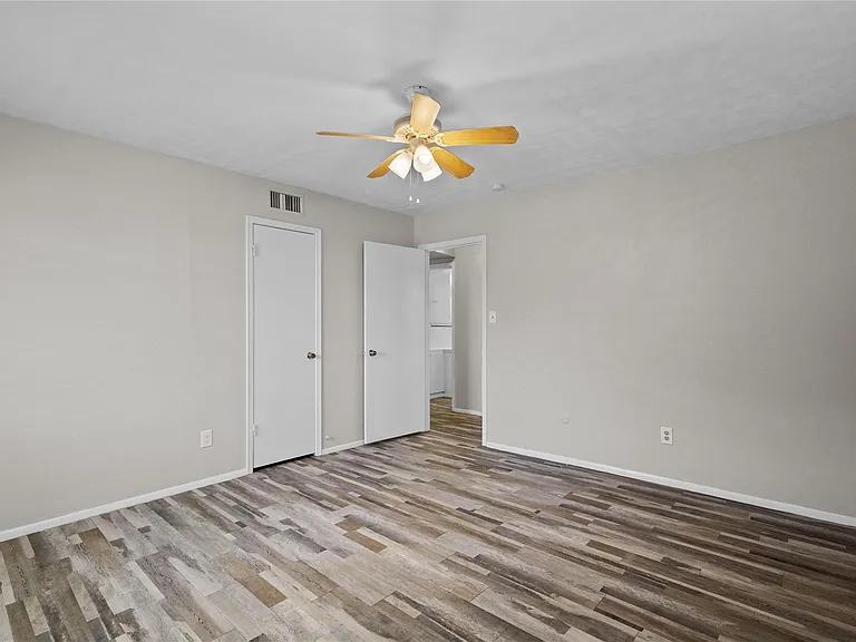 2729 Main St #8 — Photo 5