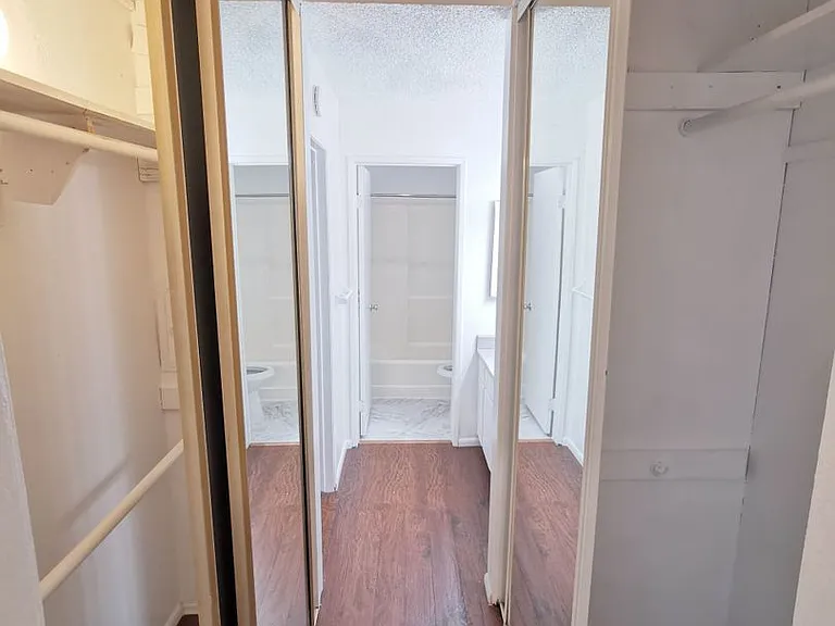 1605 Hotel Cir S #B312 — Photo 8