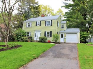 44 Craigmoor Rd, West Hartford, CT 06107