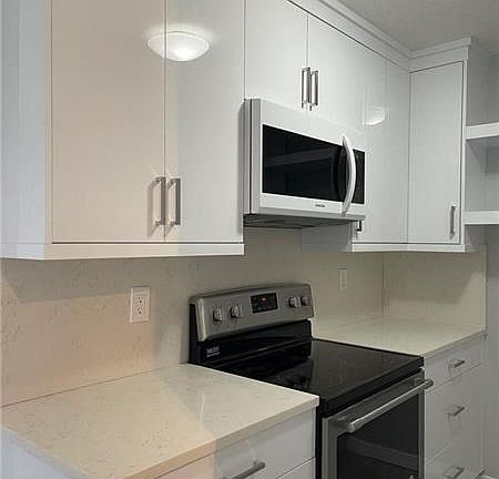 2nd image of 3915 S Flagler Dr APT 310
