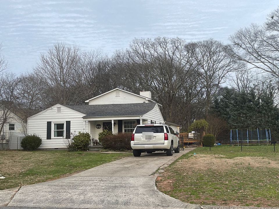 2nd image of 2625 Highland Ave SE