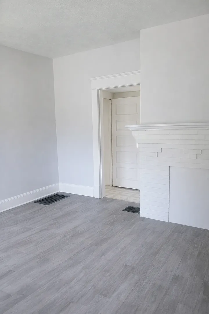 Building Photo - 1212 Shorb Ave NW #1
