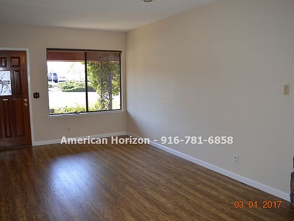 3rd image of 339 Montrose Dr APT A