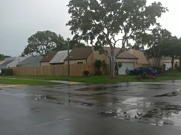 2200 NW 10th Pl, Delray Beach, FL 33445