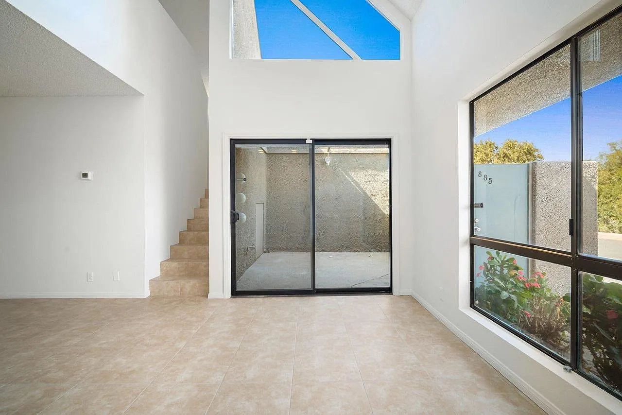 71885 Eleanora Ln — Photo 2