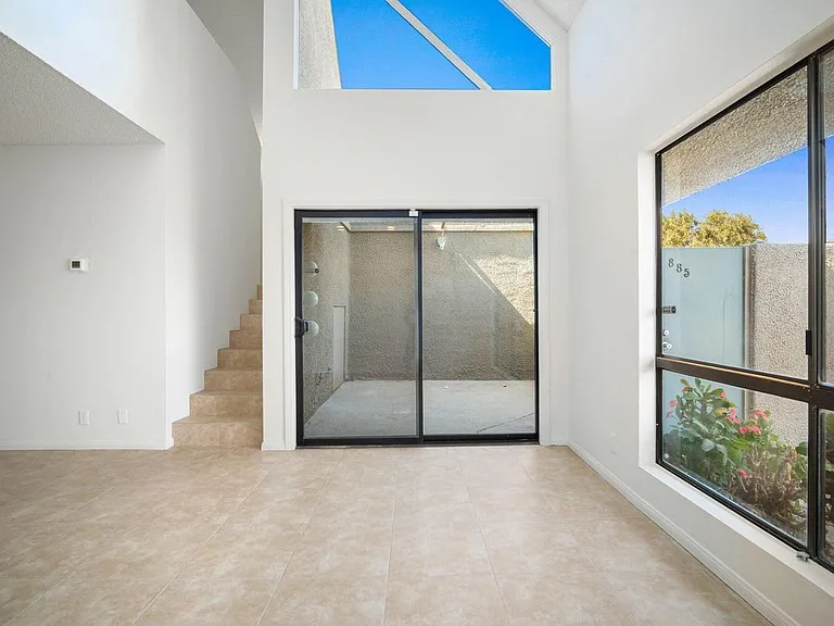 71885 Eleanora Ln — Photo 2